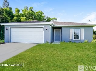 2905 10th St SW, Lehigh Acres, FL 33976