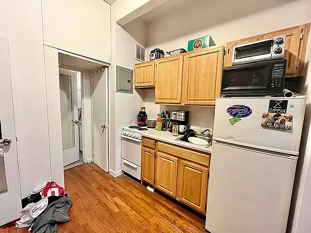 227 East Fifth Street — Photo 3