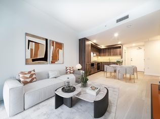 5212 Cambie St #213, Vancouver, BC V5Z 3B2