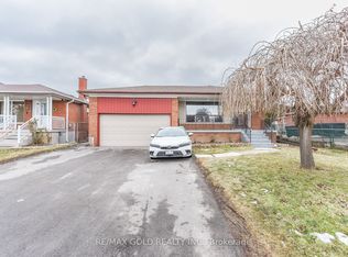 3359 Lehigh Cres, Mississauga, ON L4T 1W9