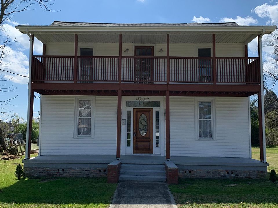 1st image of 136 E Carteret St