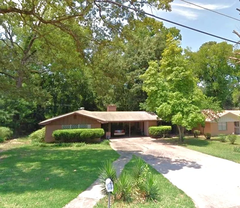 1801 Hughey Dr