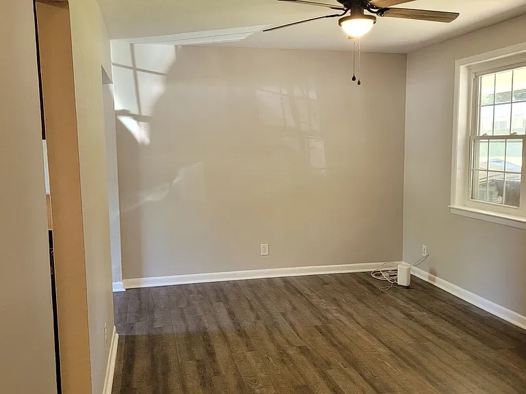 4345 Leslie St — Photo 1