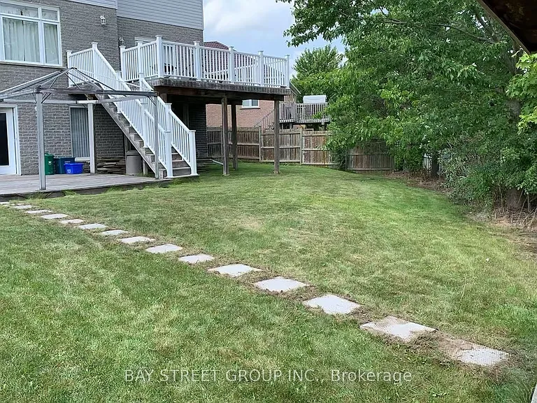 578 Springwater Dr W — Photo 15