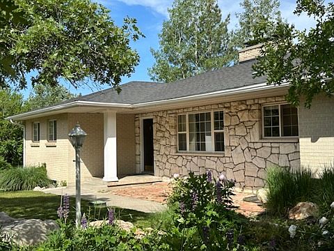 5th image of 3811 E Ruth Dr