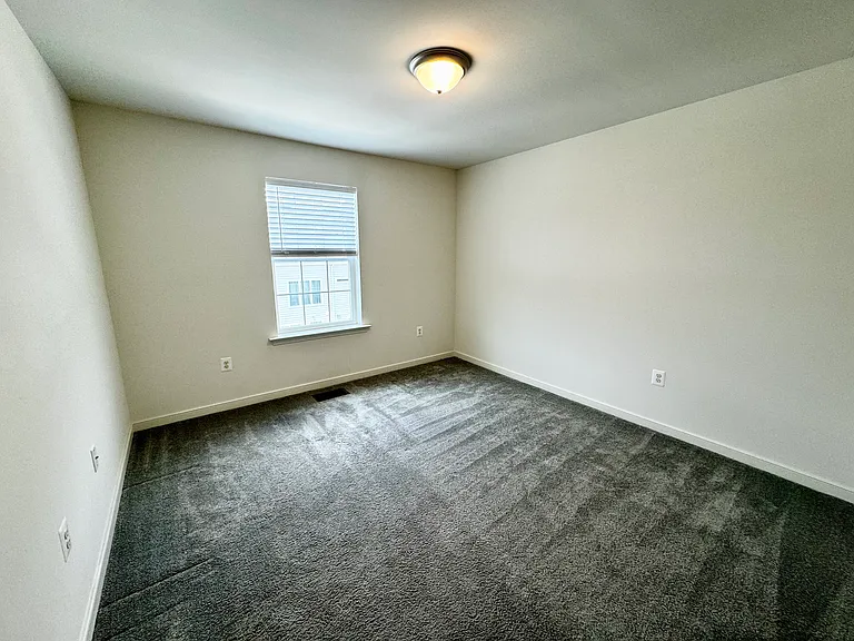 661 E Church St #B — Photo 18