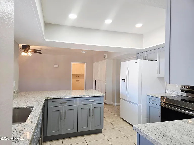 5132 W Las Palmaritas Dr — Photo 2