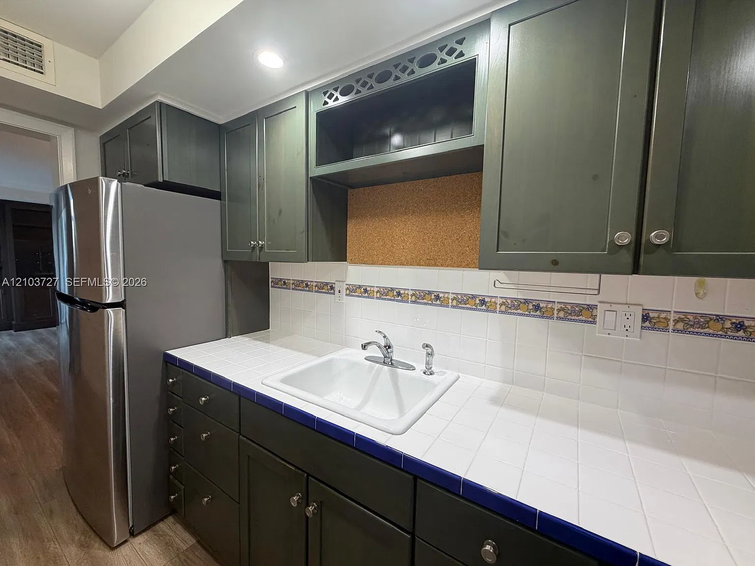 Eastern Parkview Condo — Photo 4
