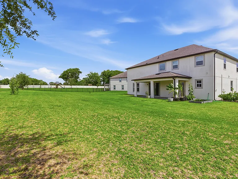 9844 Cabernet Ave — Photo 46
