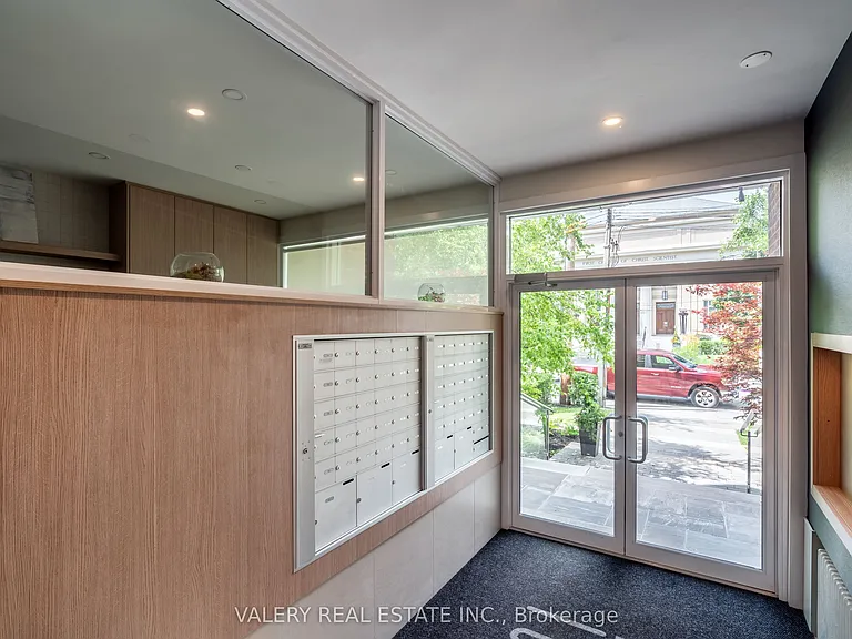 161 Saint George St #608 — Photo 2