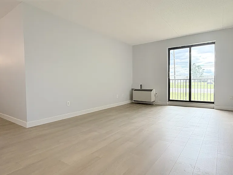 2940 Elsmere Ave #108 — Photo 5