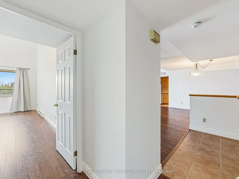 100 Bronte Rd #404 — Photo 22