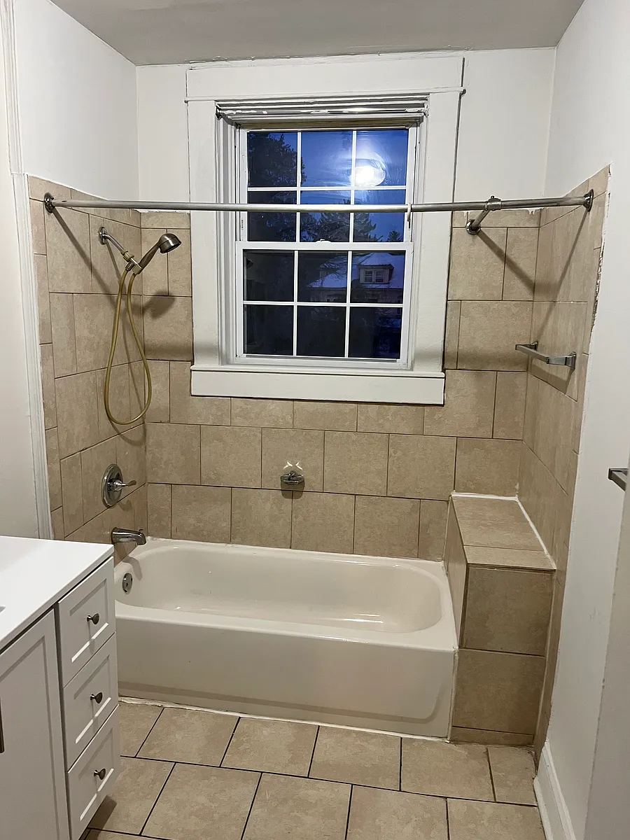 Building Photo - 3500 Callaway Ave #4