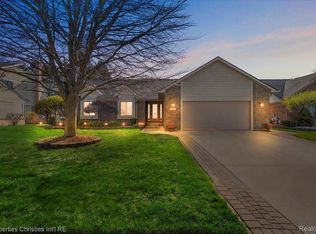 7716 Maple Dr, Westland, MI 48185