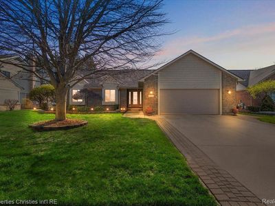 7716 Maple Dr, Westland, MI, 48185