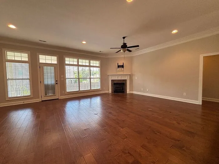 100 Middy Ln — Photo 9
