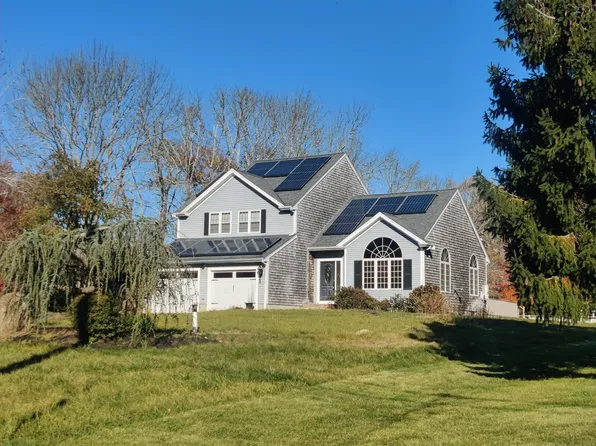 3 Hunter St, Acushnet, MA 02743