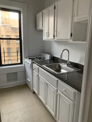 Rented by Winzone Realty Inc | media 9