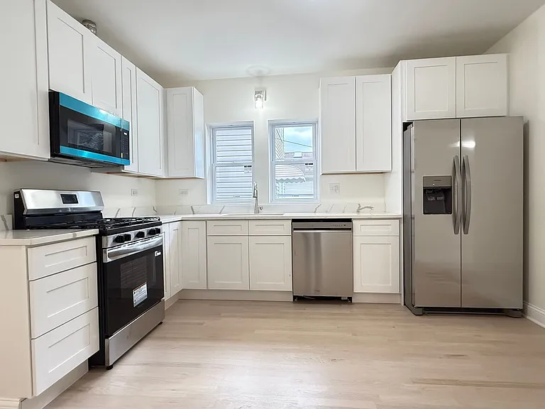 5821 W Gunnison St — Photo 14