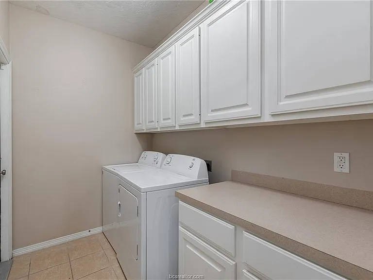 305 Stoney Hills Ct — Photo 15