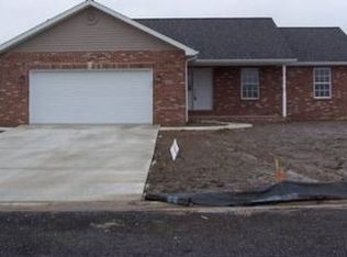 489 Rosewood Ln, Aviston, IL 62216