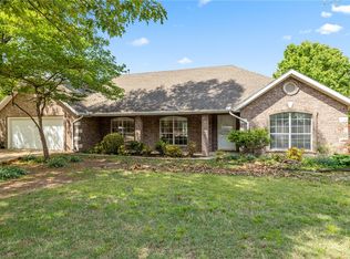 604 Shady Acres Ln, Prairie Grove, AR 72753