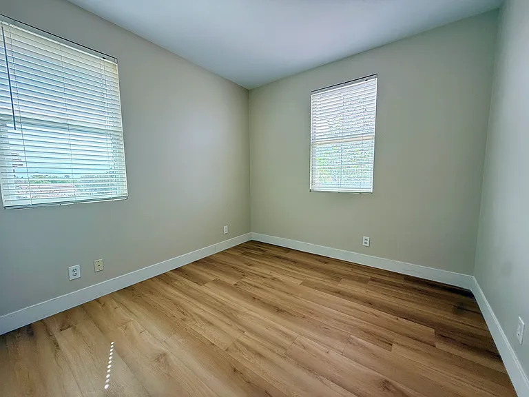 12190 Roseville Dr — Photo 15