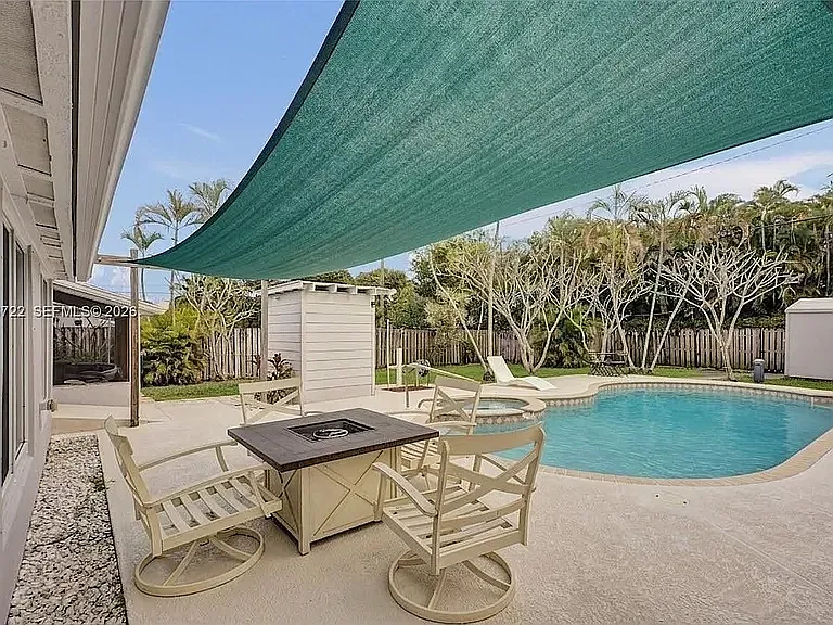1508 Funston St — Photo 4
