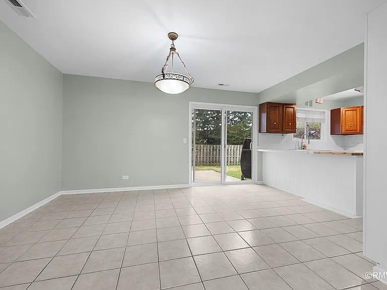 309 Thistle Dr — Photo 6