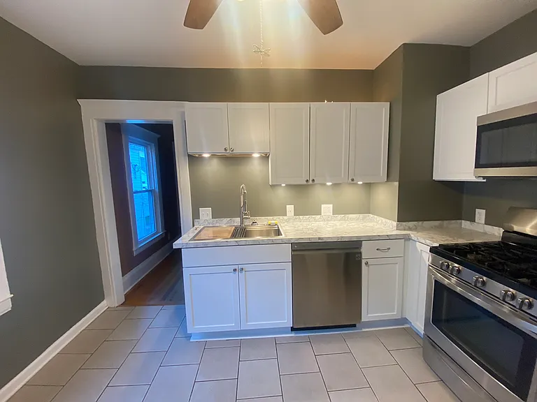 309 Tennyson Ave #309 — Photo 2
