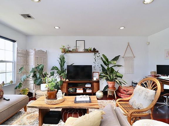 4th image of 64 Bergen Ridge Rd #2