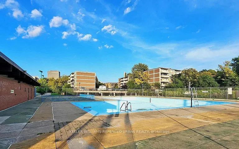 1 Leaside Park Dr #408 — Photo 21