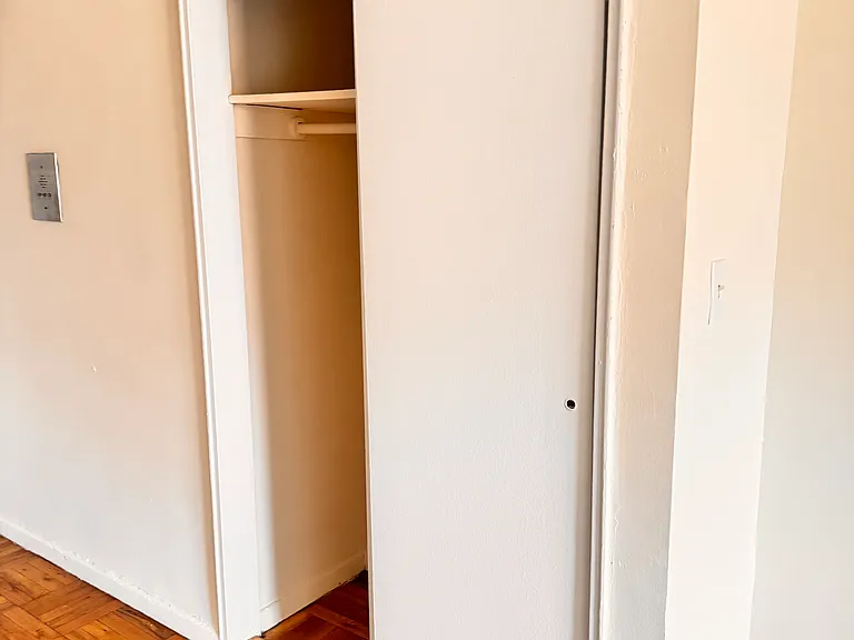 14943 35th Ave #1J — Photo 4