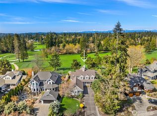 905 Cherry Ave NE, Bainbridge Island, WA