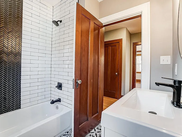 2029 Wanda Ave #1 — Photo 21