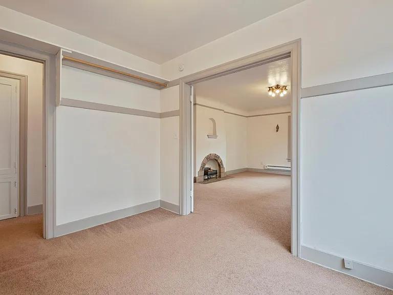 Victor Apartments — Photo 7