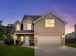 518 Latham Ct, Clarksville, TN 37043
