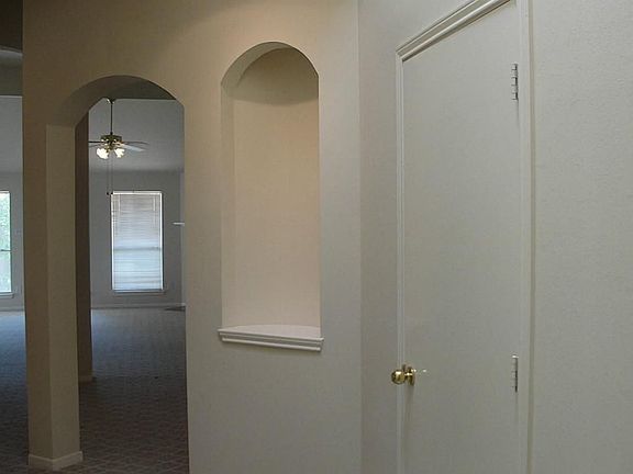  Another arch opposite the formal dining