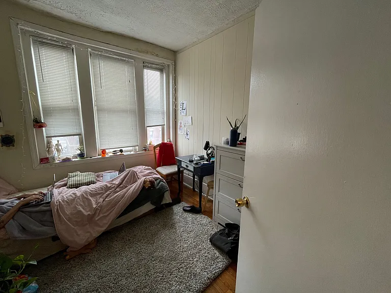 883 Huntington Ave — Photo 51