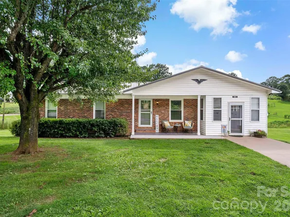 204 Quail Hollow Dr, Marion, NC 28752