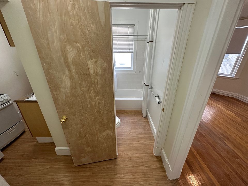 2nd image of 1171 Boylston St APT 4