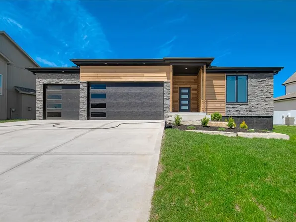 7604 N Gower Ave, Kansas City, MO 64151