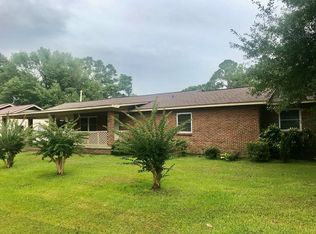 102 Houston St, Crystal Springs, MS 39059