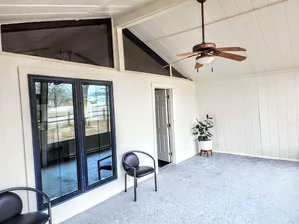 1301 Pelican Cir, Azle, TX 76020