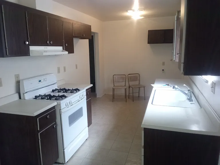 690 San Pasquell St — Photo 8