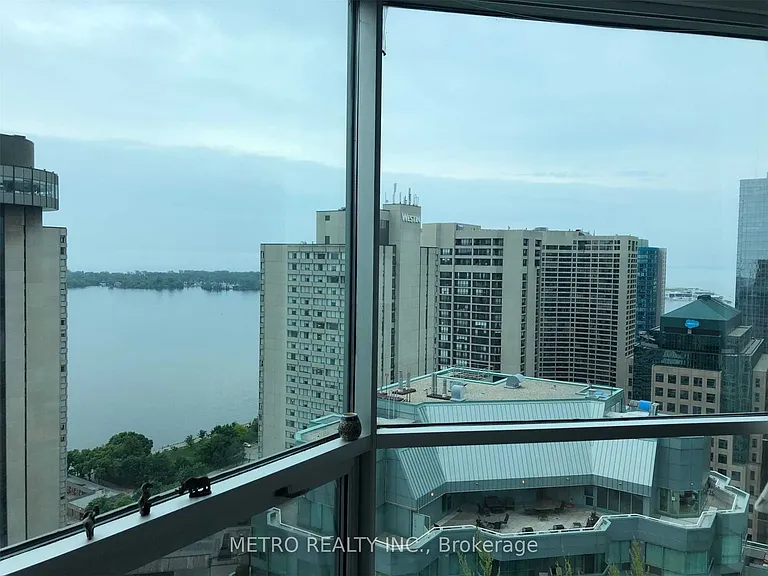 10 Yonge St #3412 — Photo 11
