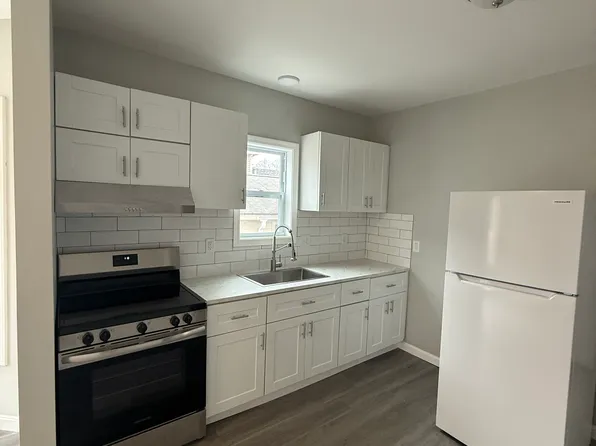267 Broad St #1, New London, CT 06320