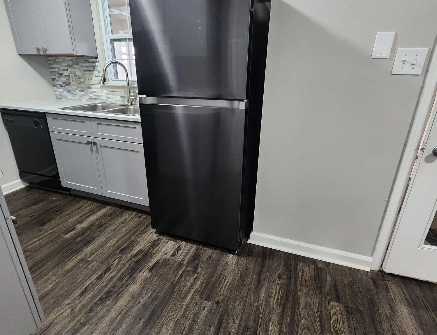 2 bed, 1240 sqft, $1,800 — Photo 3