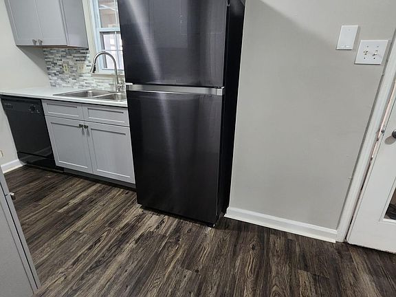 3rd image of 129 Old Ferry Way