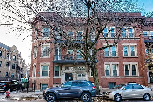 Clarendon 4114-4124 Photo 1